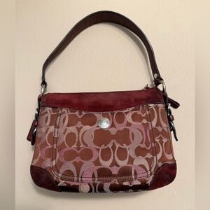 Coach Signature Shoulder Bag Burgundy
